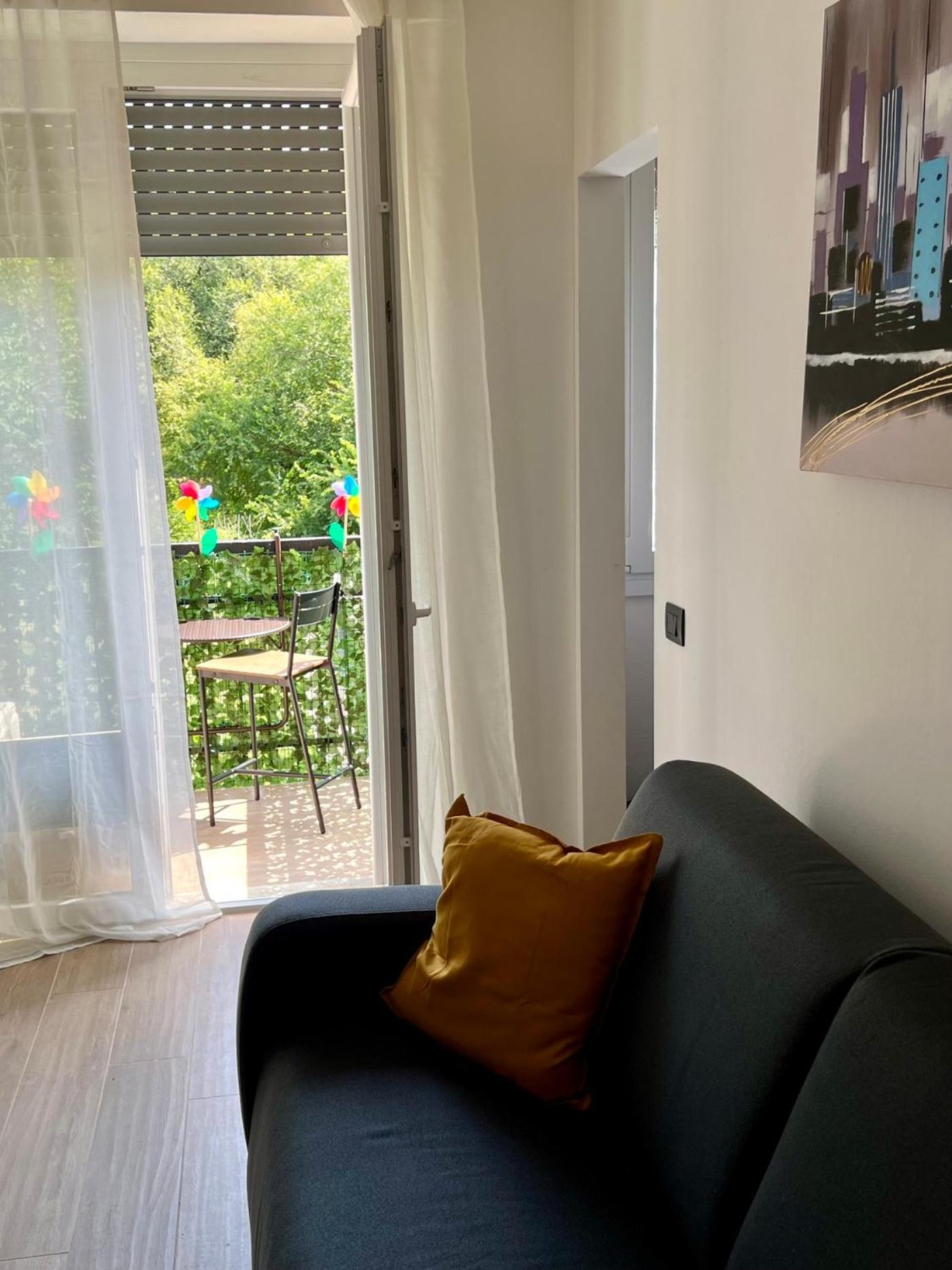 Moderno Ed Elegante Loft Con Balcone Mailand