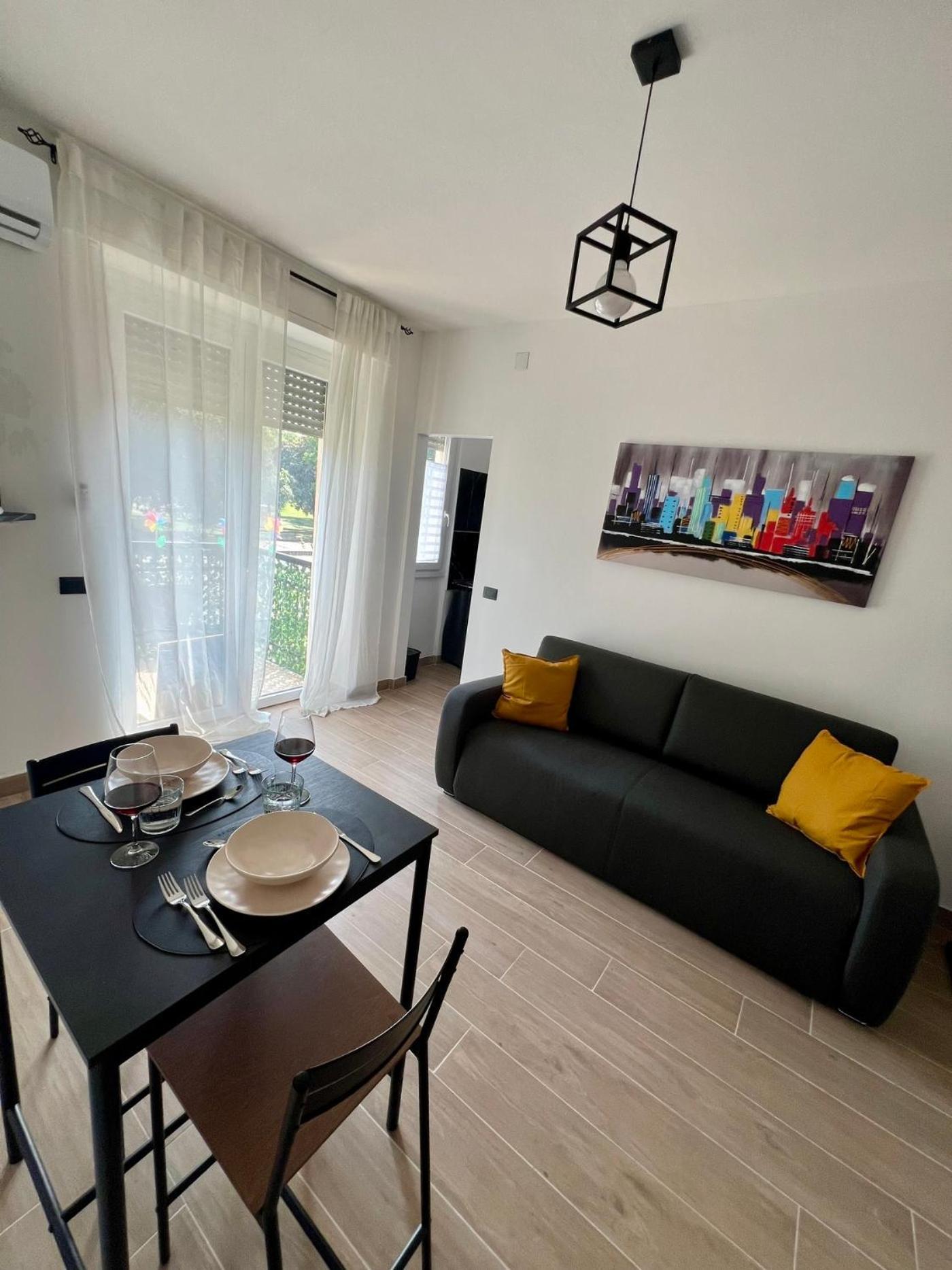 Appartamento Moderno Ed Elegante Loft Con Balcone *